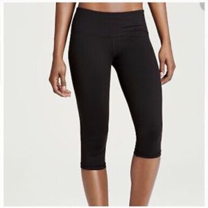 Victoria’s Secret Knockout Crop Sport Pants